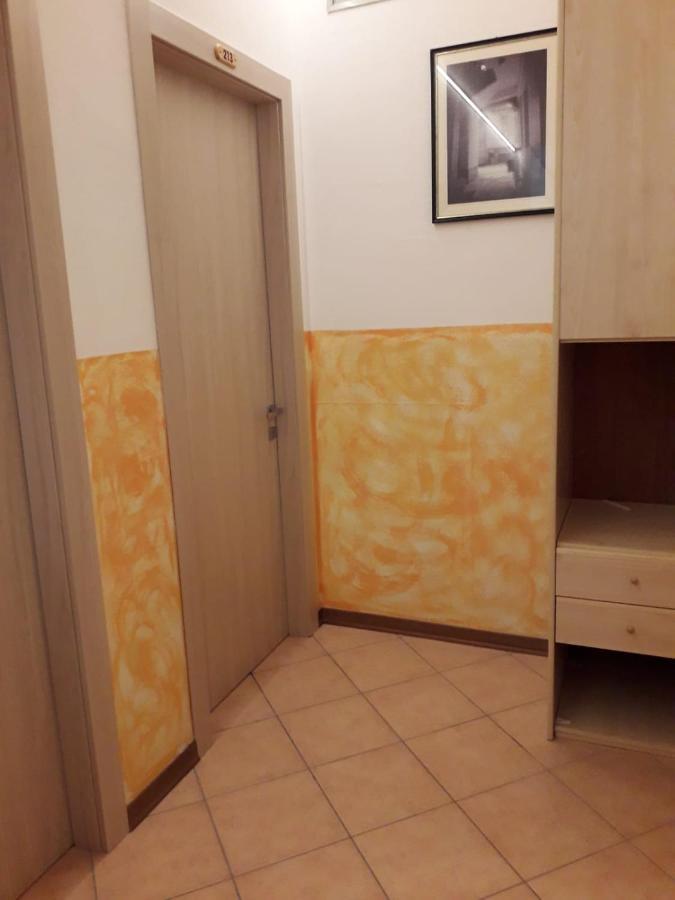 Albergo Del Turista Vernasca Eksteriør billede