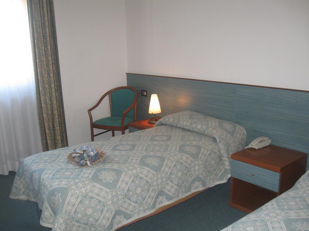 Albergo Del Turista Vernasca Værelse billede